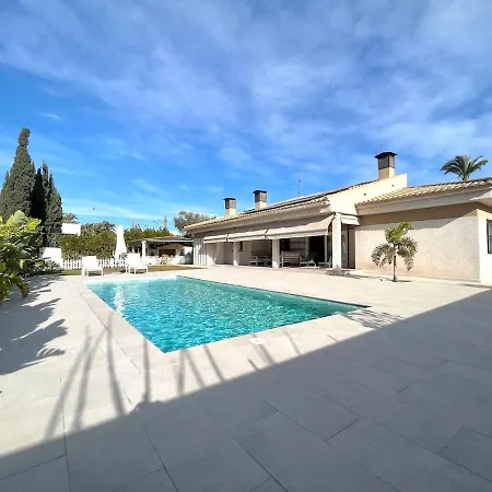 De Lujo Al Lado Del Mar, Piscina, Garaje Wifi, Aacc Villa *