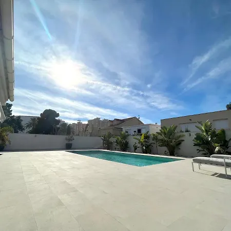 De Lujo Al Lado Del Mar, Piscina, Garaje Wifi, Aacc Villa *